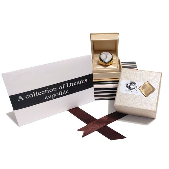 18k Yellow Gold 10 Microns Plated Ring Black and White Pear Shape Stone Size 6.5 - Picture 10 of 12